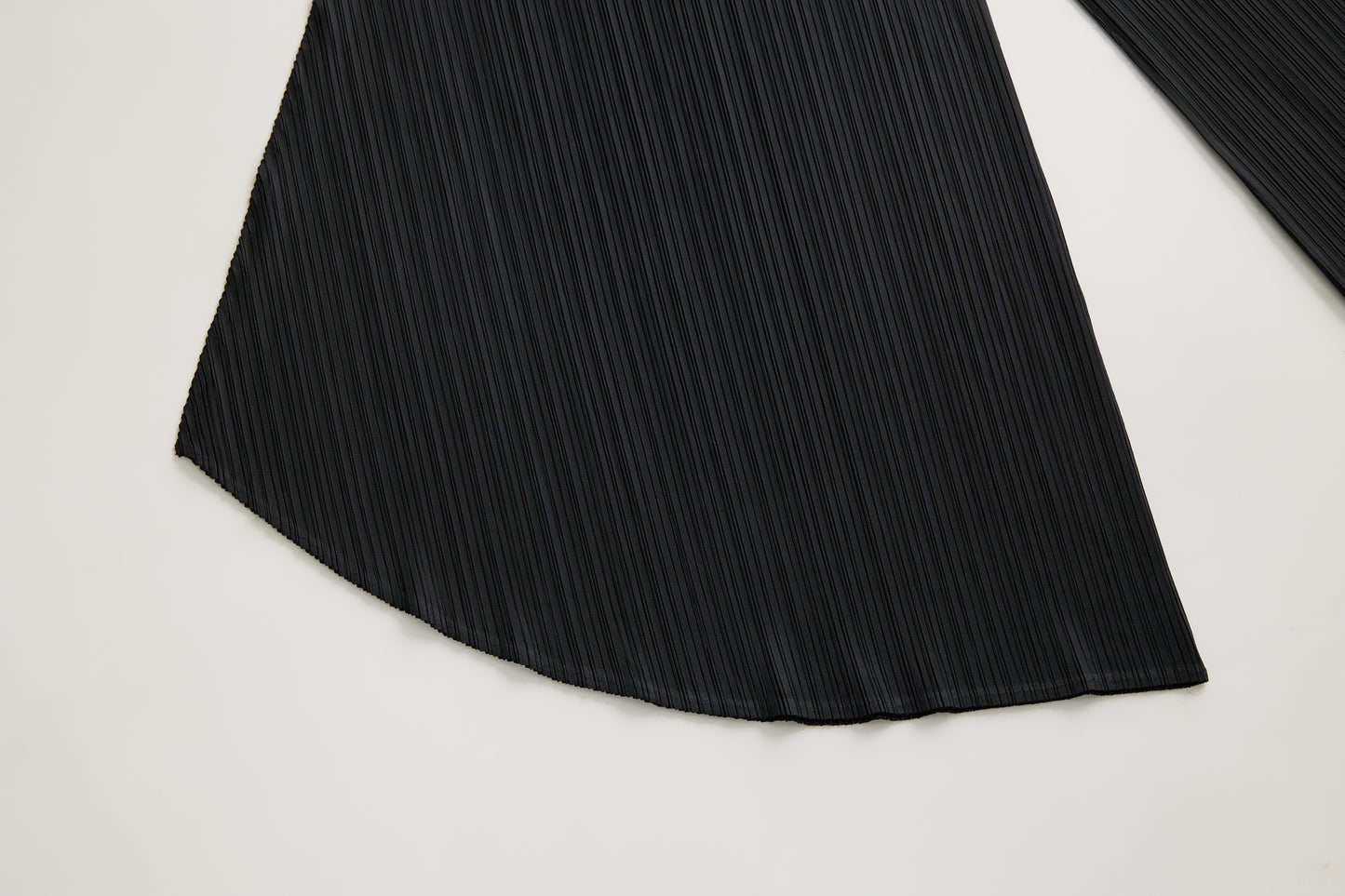 [Rêverit] Maison Pleats 003 (Black)