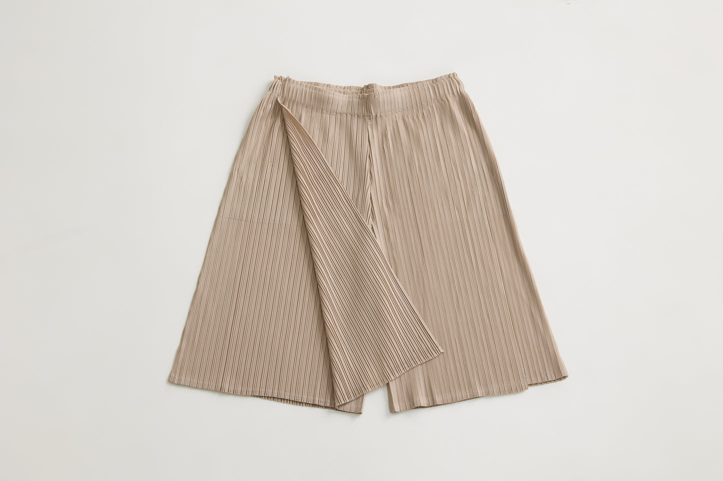 [Rêverit] Maison Pleats 008 (Black/Beige)