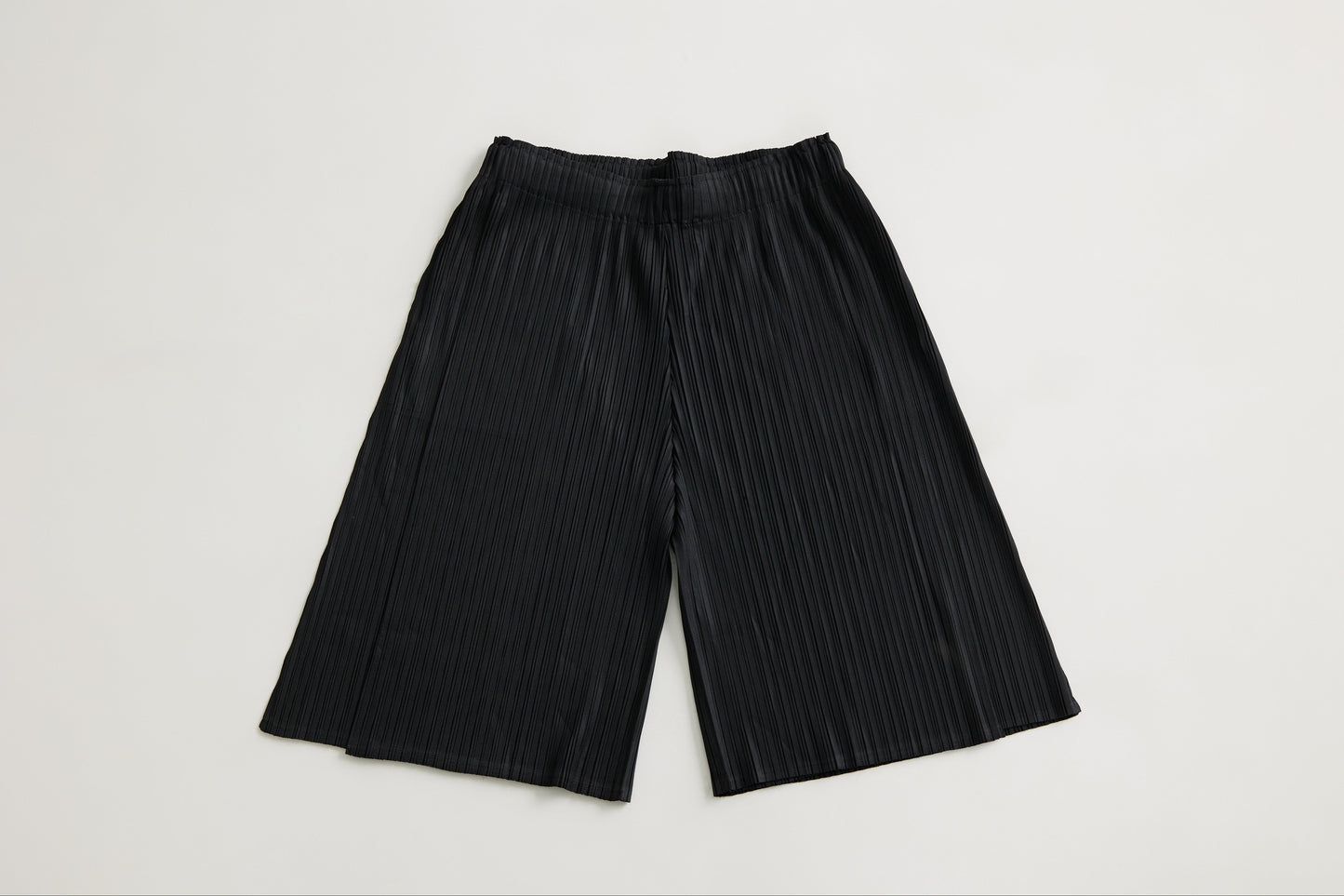 [Rêverit] Maison Pleats 008 (Black/Beige)