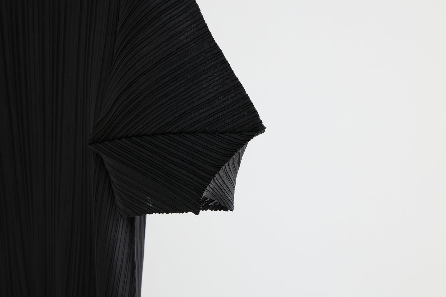 [Rêverit] Maison Pleats 006 (Black/Grey)