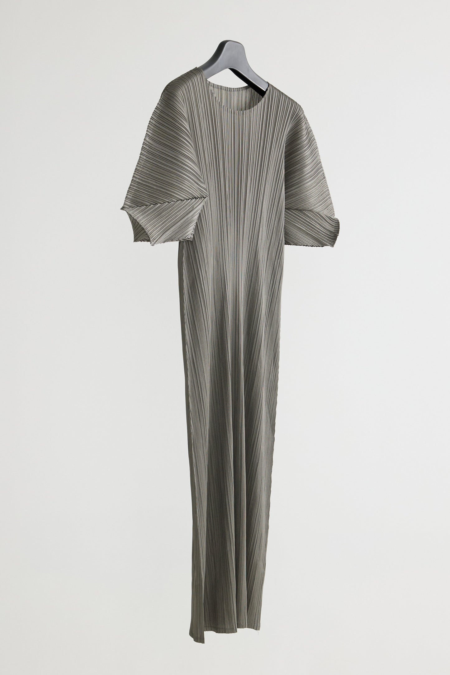 [Rêverit] Maison Pleats 006 (Black/Grey)