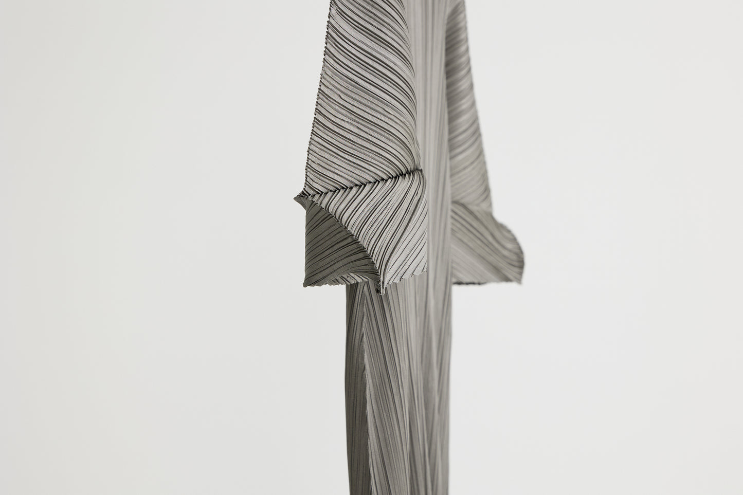 [Rêverit] Maison Pleats 006 (Black/Grey)