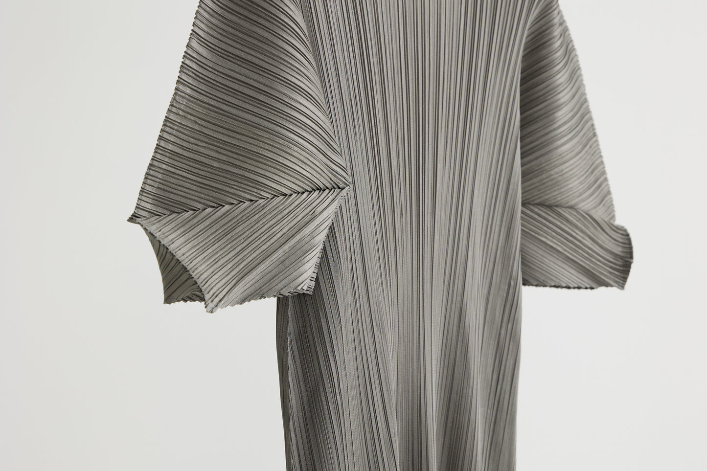 [Rêverit] Maison Pleats 006 (Black/Grey)