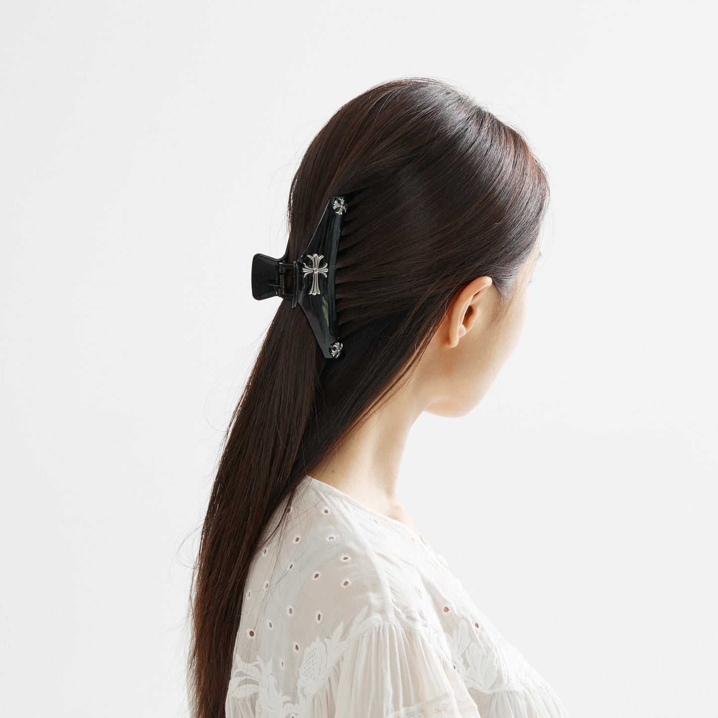 Edgy Black Claw Clip with Silver Cross Motifs – Gothic Hair Accessory (Black)