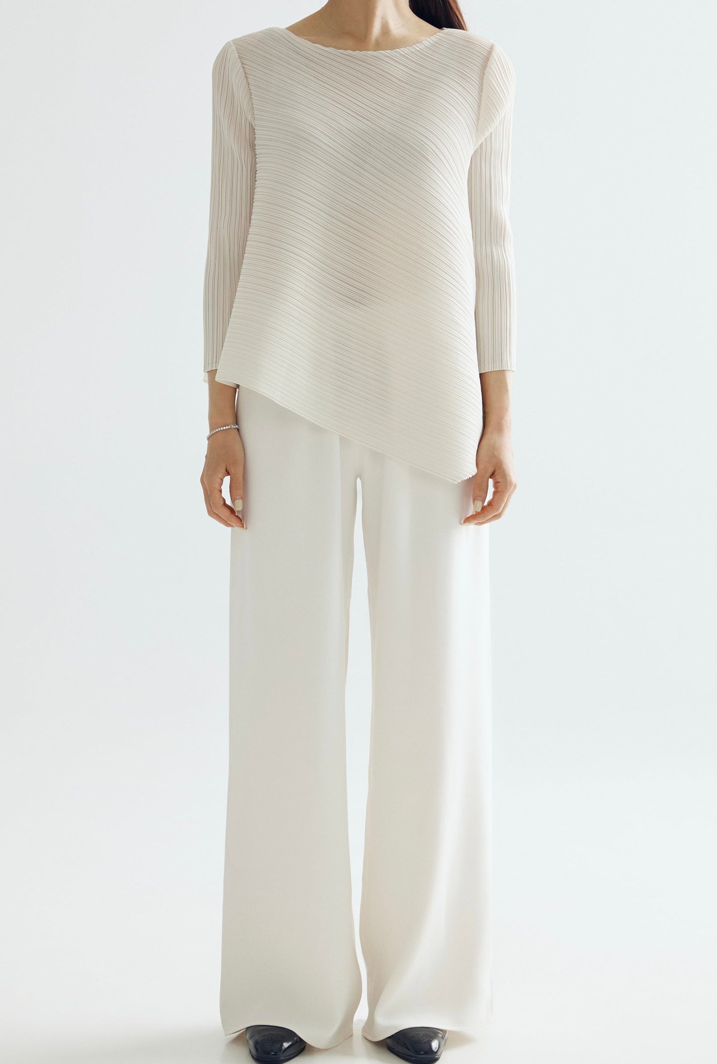 [Rêverit] Maison Pleats 005 (Black/Ivory)