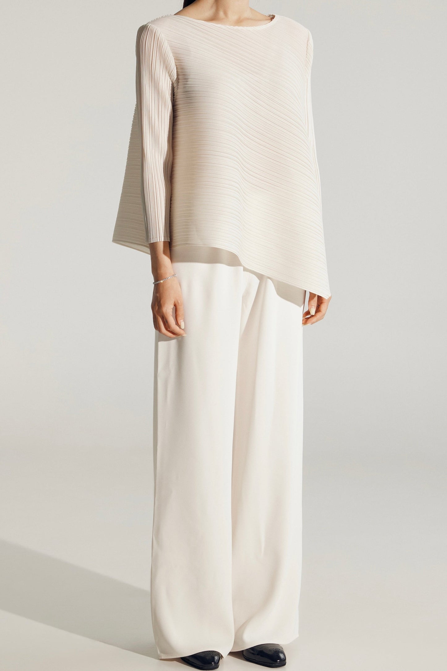 [Rêverit] Maison Pleats 005 (Black/Ivory)