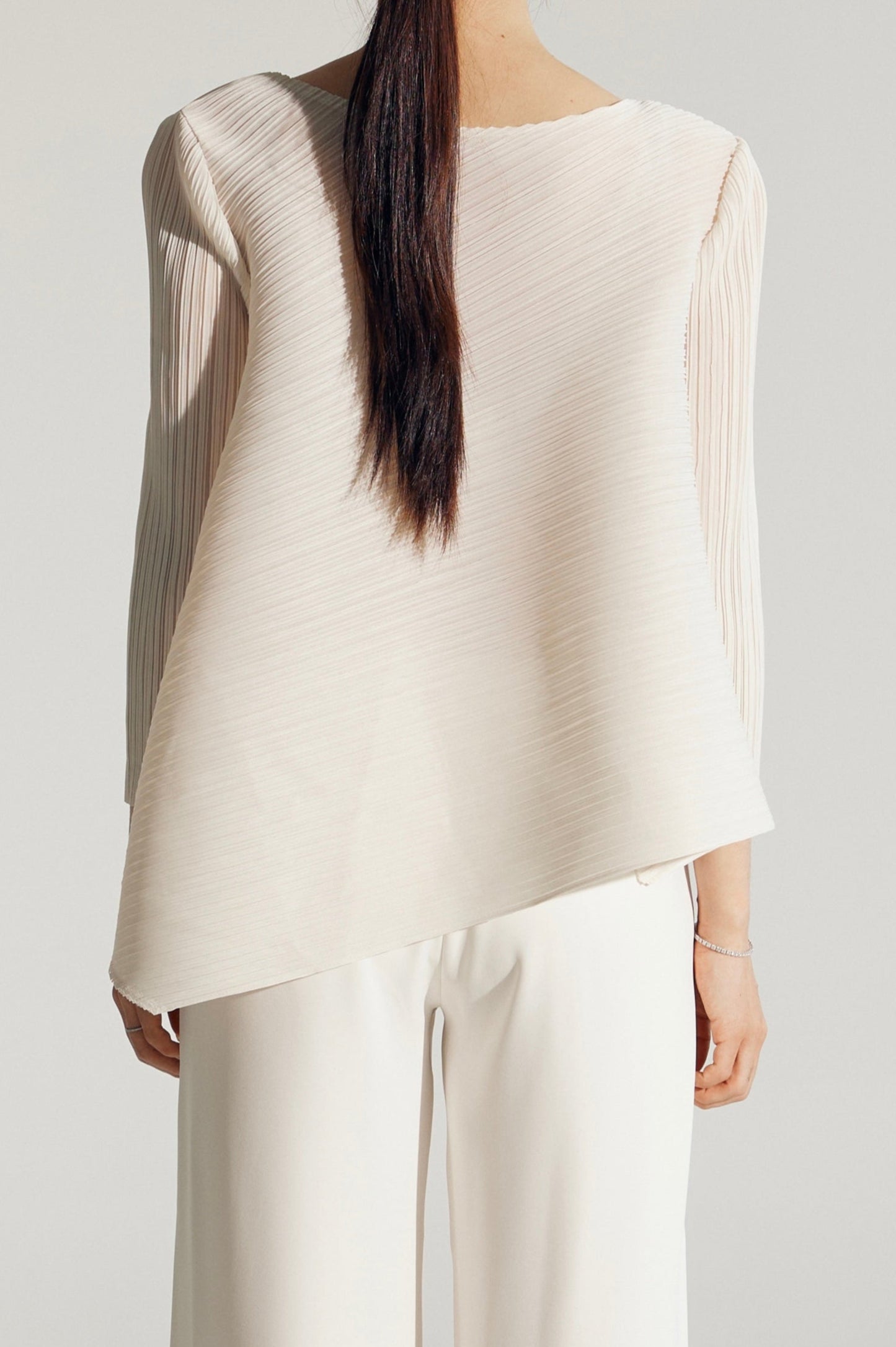 [Rêverit] Maison Pleats 005 (Black/Ivory)