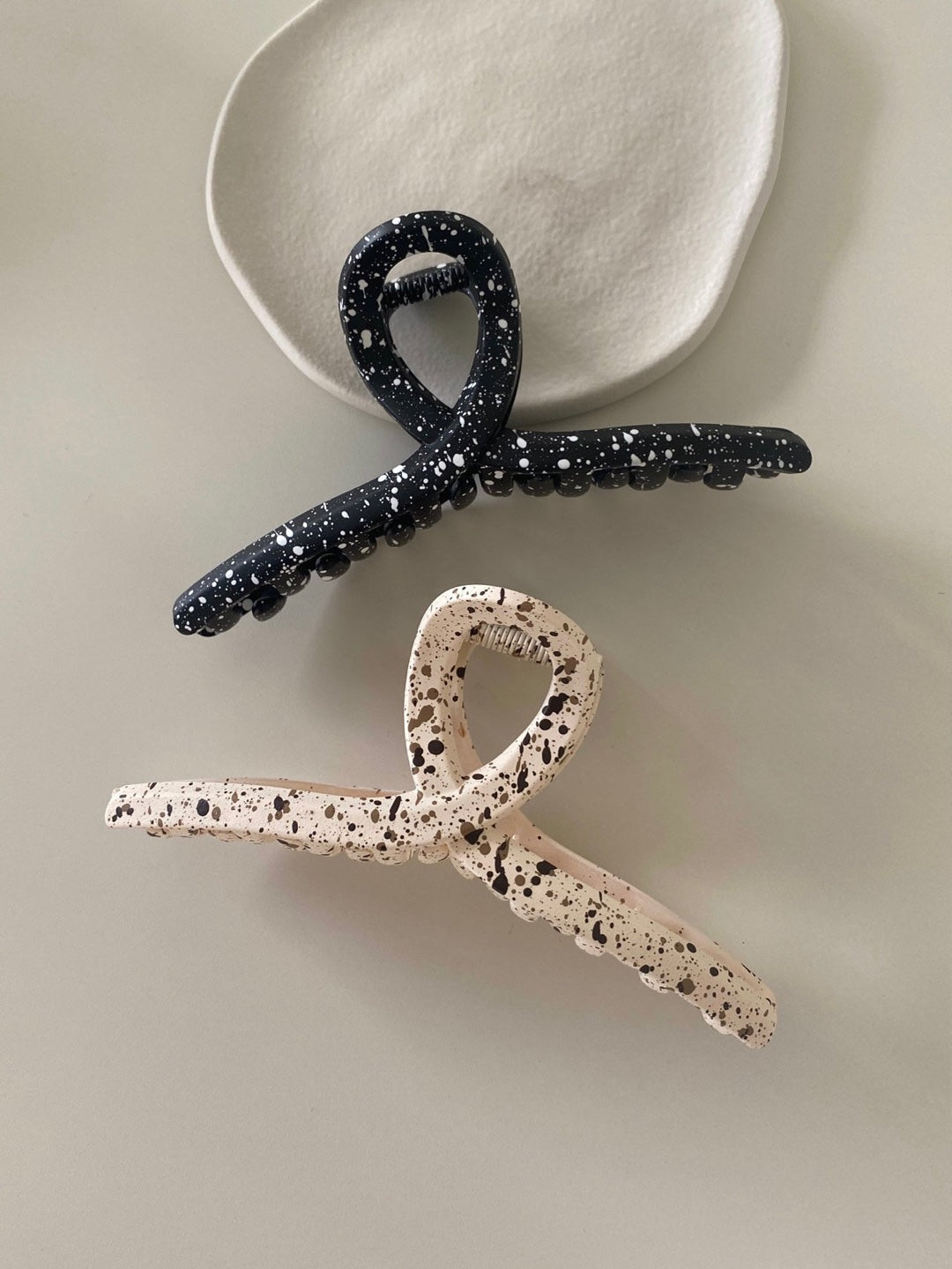 Splatter Pattern Bow Claw Hair Clips (SET OF 2)