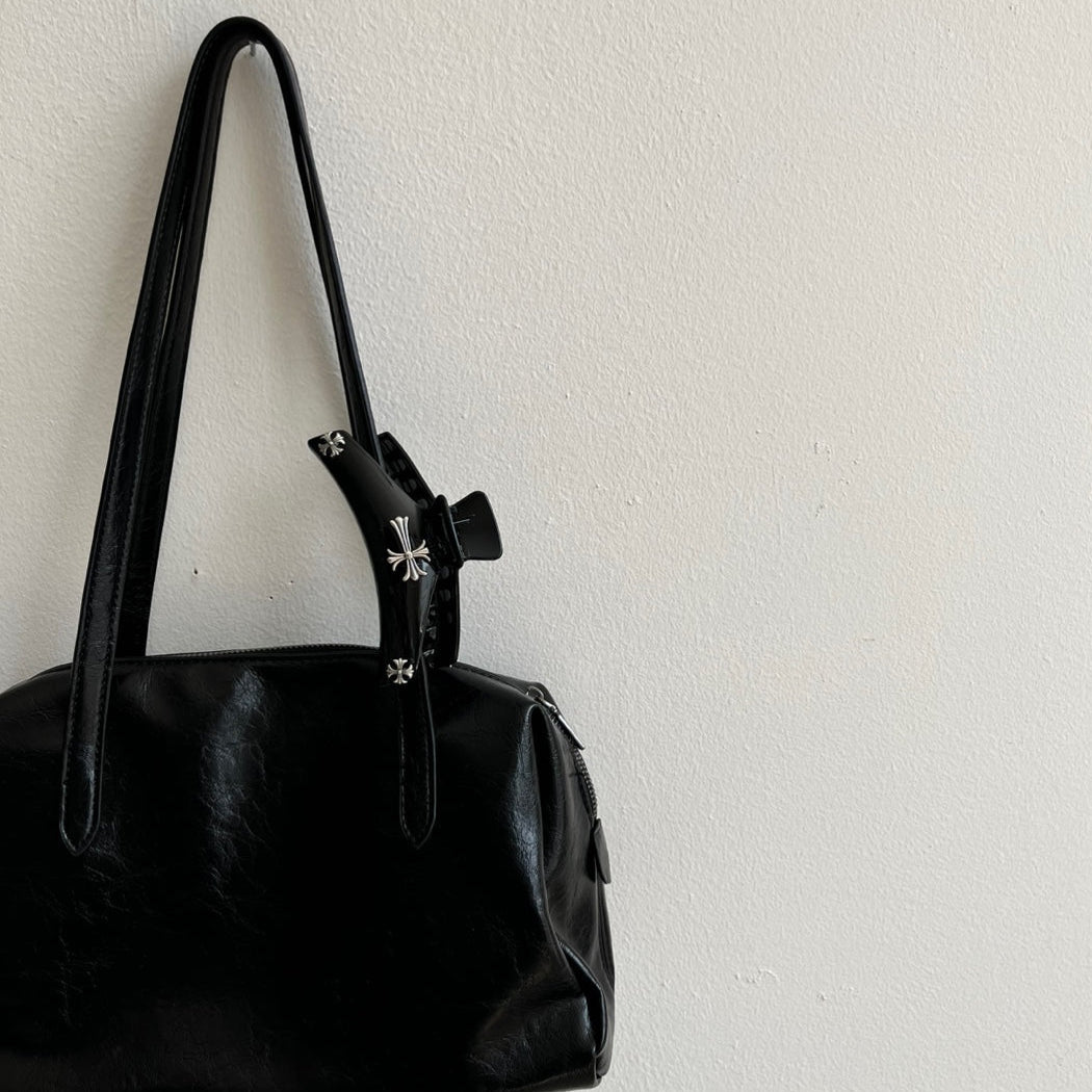 Edgy Black Claw Clip with Silver Cross Motifs – Gothic Hair Accessory (Black)