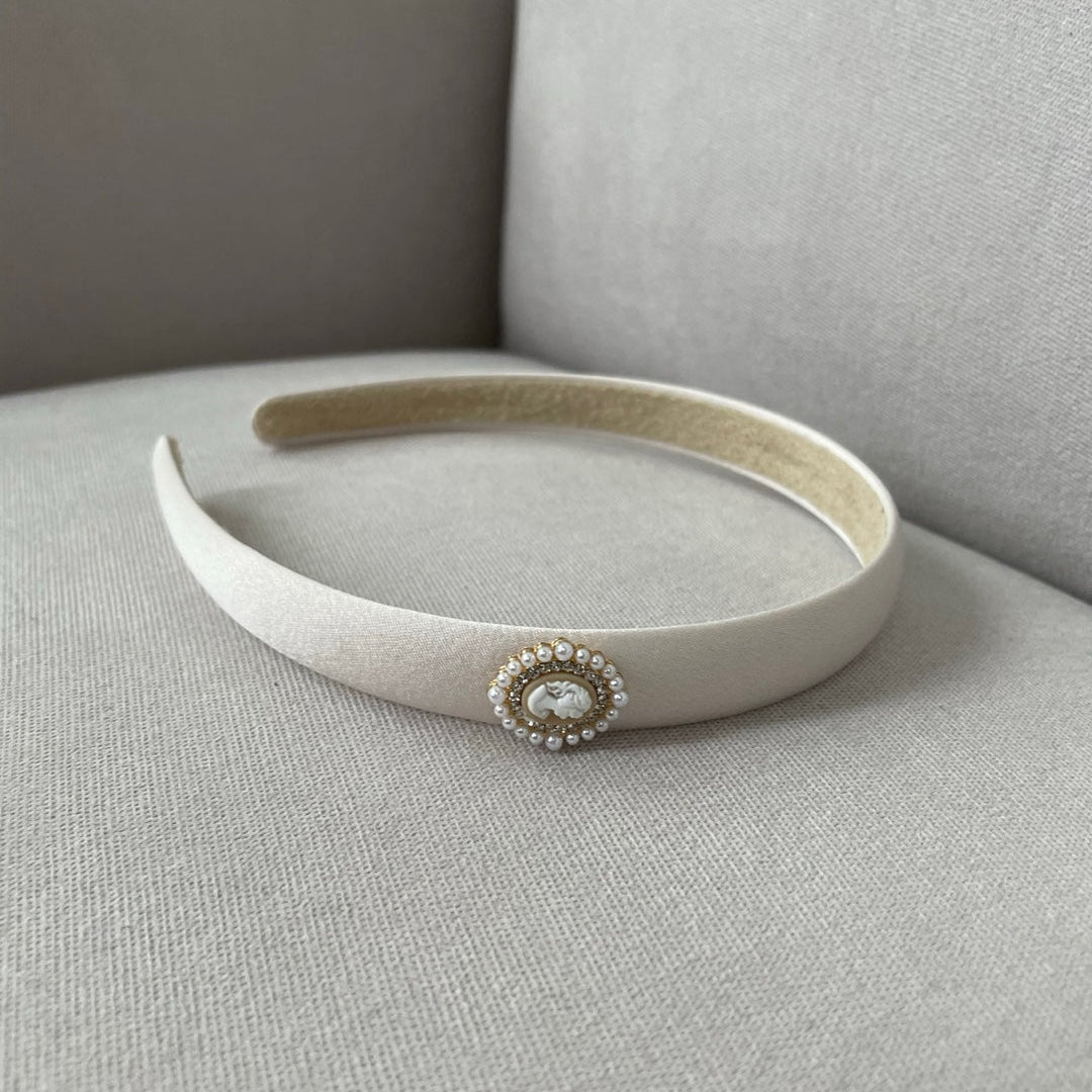 Cameo Pearl Satin Headbands (2 Colours)