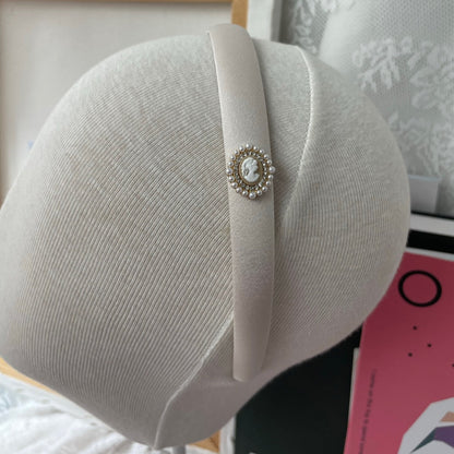 Cameo Pearl Satin Headbands (2 Colours)