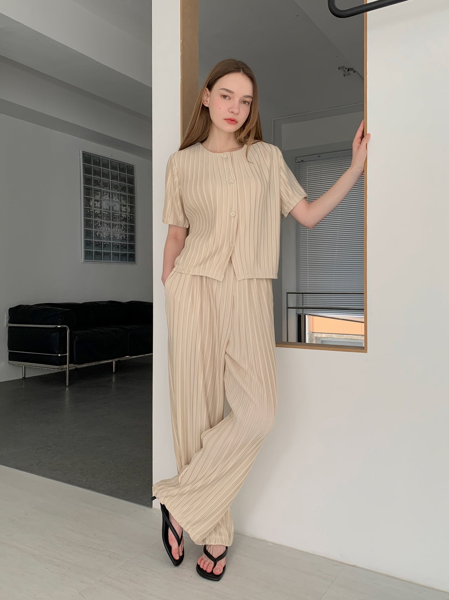 [Rêverit] Pleated Two-Piece Set (2 Colours)