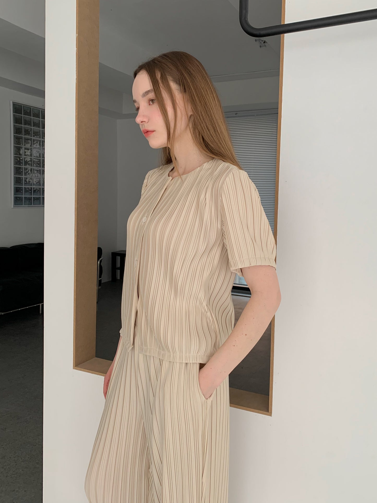 [Rêverit] Pleated Two-Piece Set (2 Colours)