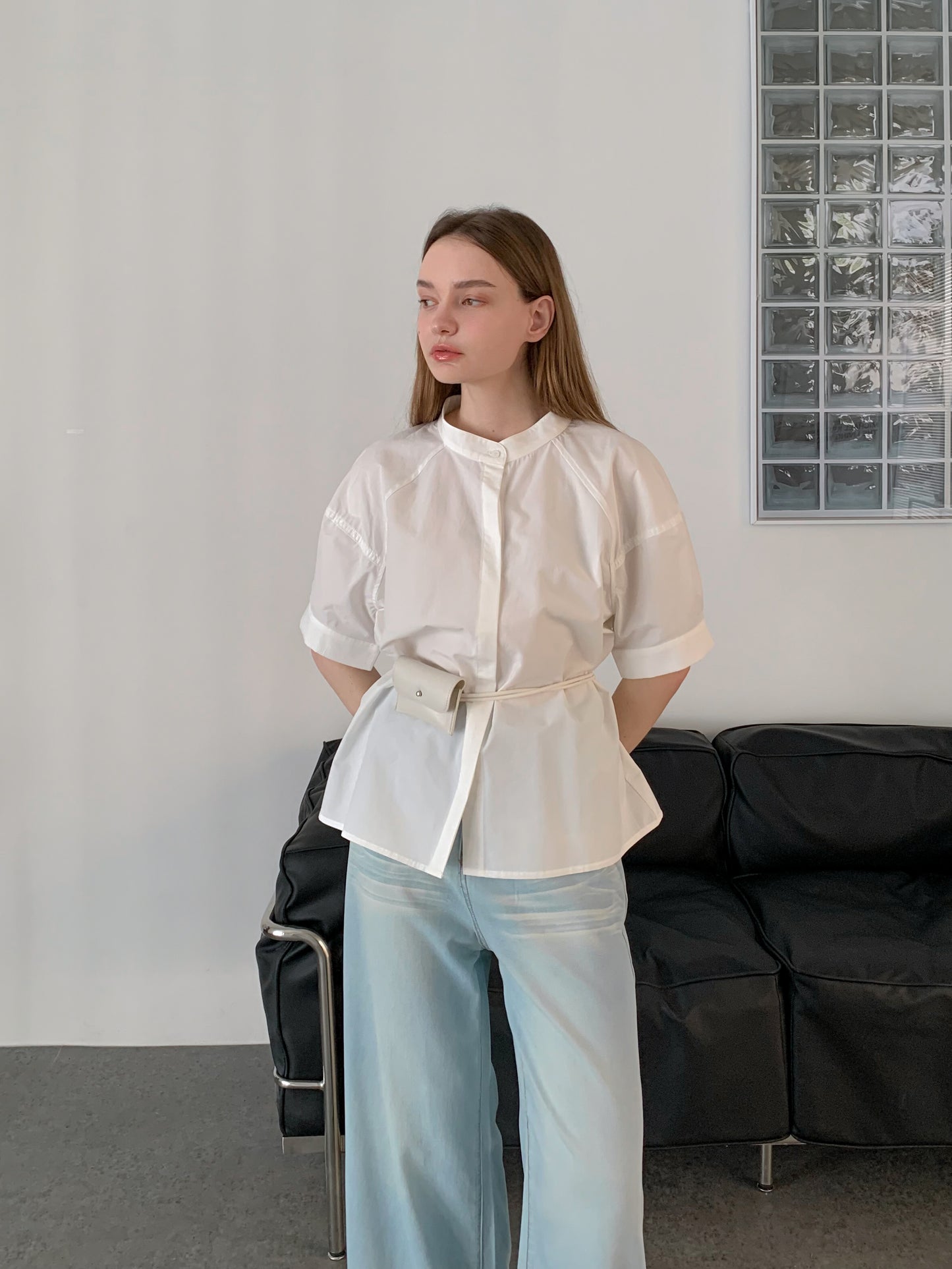 [Rêverit] Structured Puff-Sleeve Stand Collar Blouse (3 Colours)
